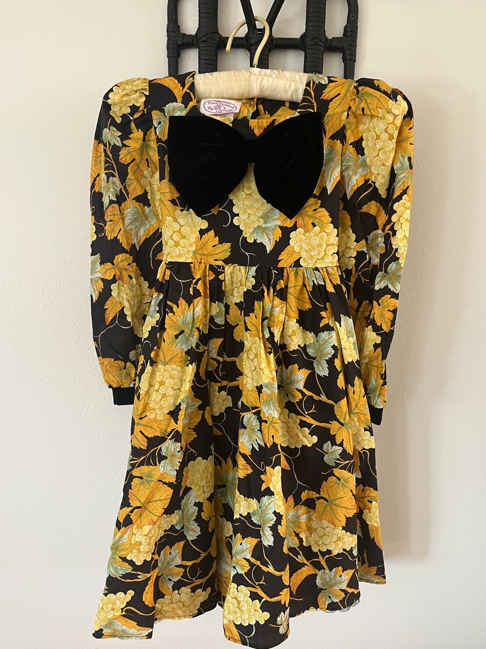Plum Pudding LTD -Vtg Grapevine Print Party Dress w/Black Tulle Petticoat